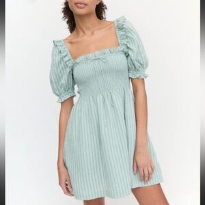 NWT Hill House Scarlett Mini nap dress in Soft Green seersucker